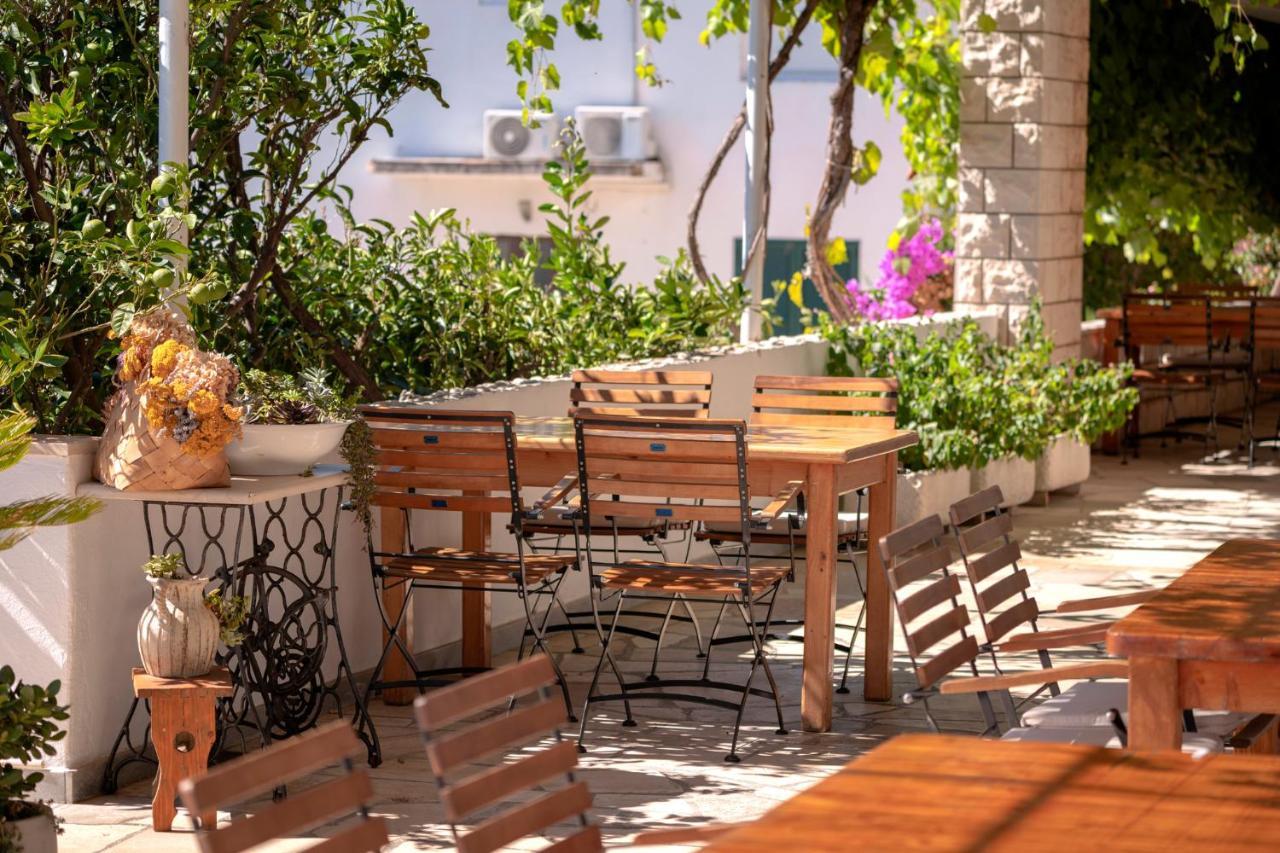 Pansion Marjan Hotel Zavala Kültér fotó