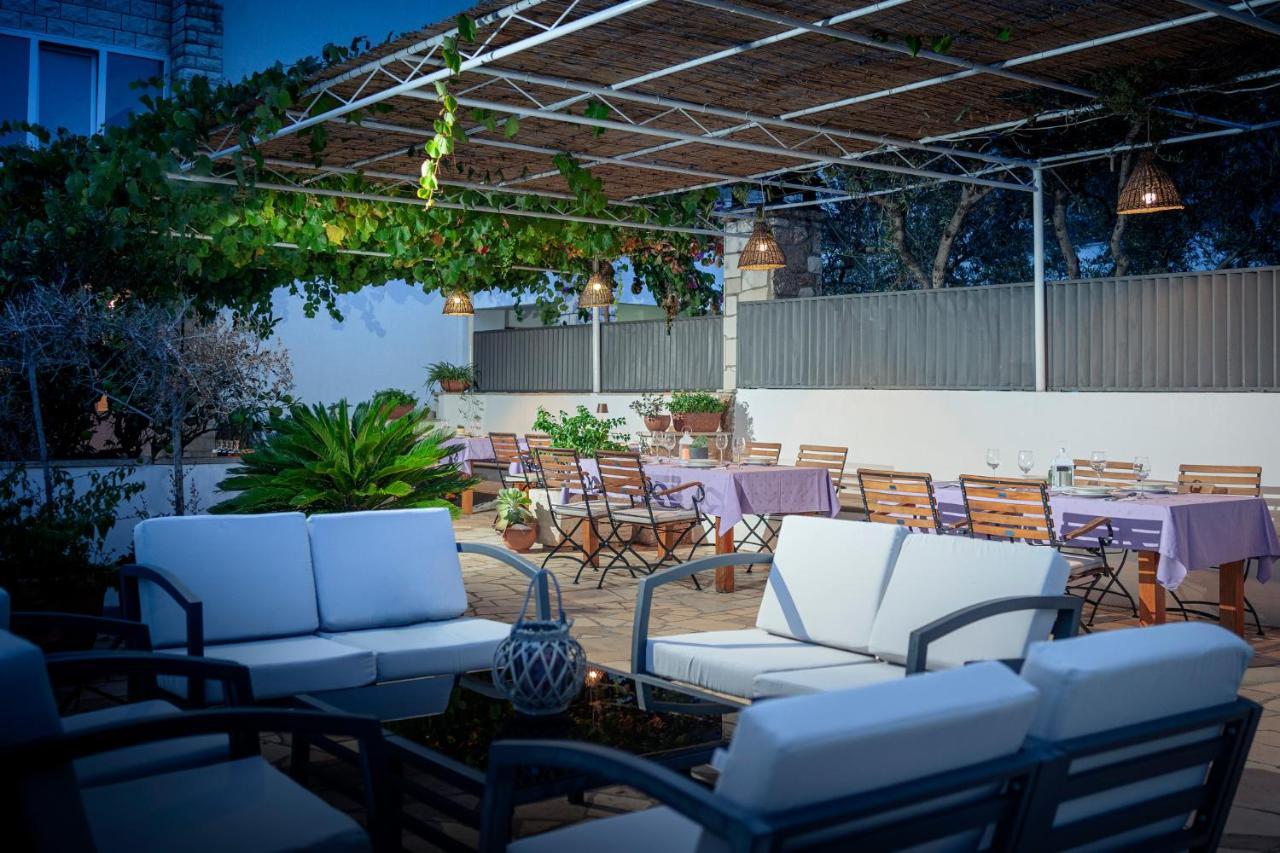Pansion Marjan Hotel Zavala Kültér fotó